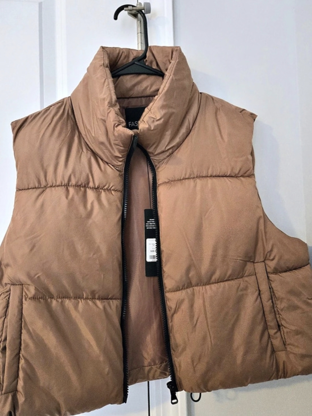 Fashion Nova Cant Handle It Cropped Puffer Vest Brown XL NWT